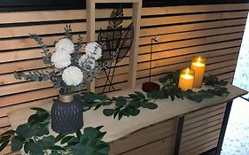 Love Room, La Douce Angevine